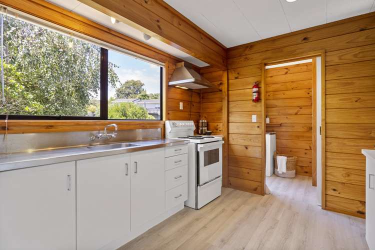 10 Woodhams Street Beach Haven_9