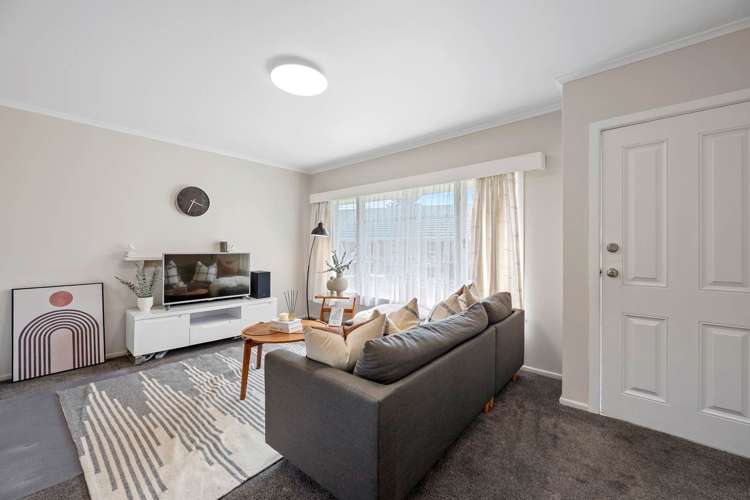 2/56A Taharoto Road Takapuna_5