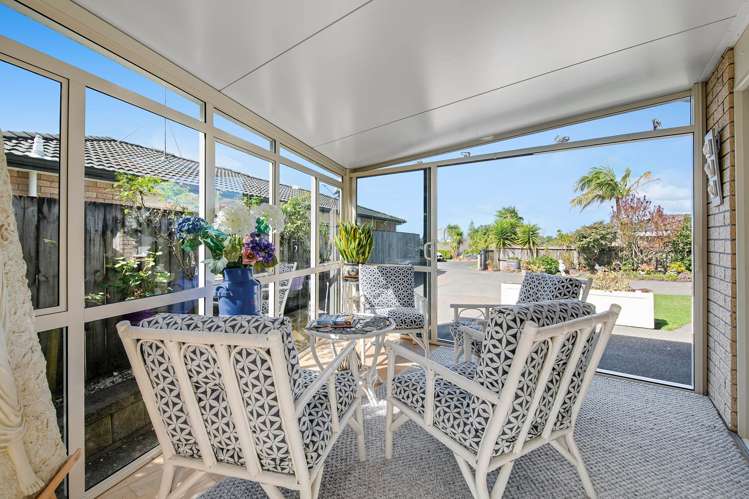 18 Chesterfield Way Orewa_17