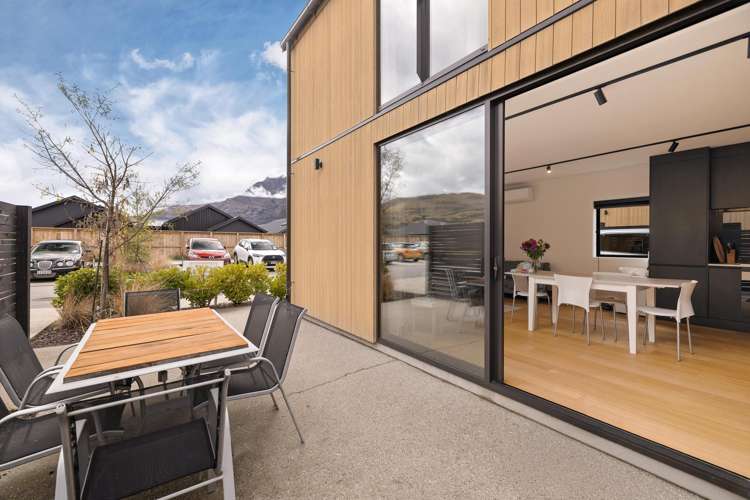 62 Casterway Crescent Jacks Point_3