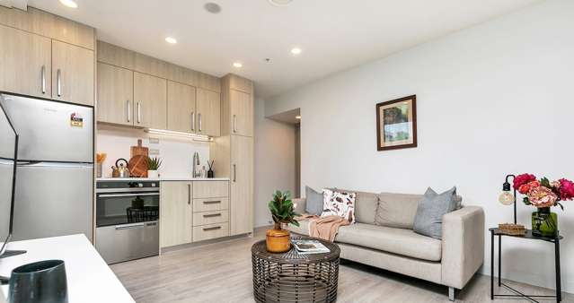 1003/75 Victoria Street West 10015_3