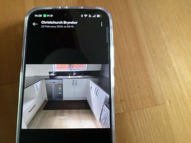 Modern Townhouse in Bryndwr - Spacious Living