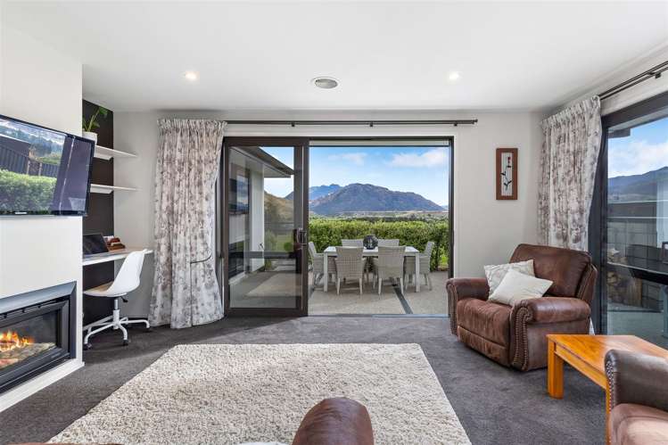 40 Myles Way Lower Shotover_7