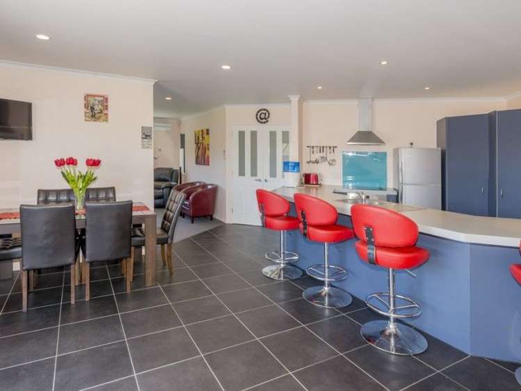 15 Ludlam Way Otaki_2