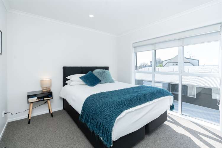 8/4 Palmerston Street Hamilton Central_5