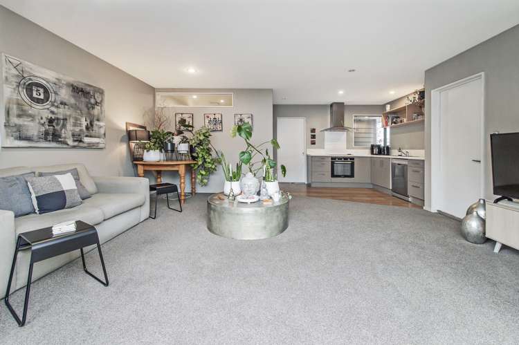 1/18 Goldsmith Place Waltham_6