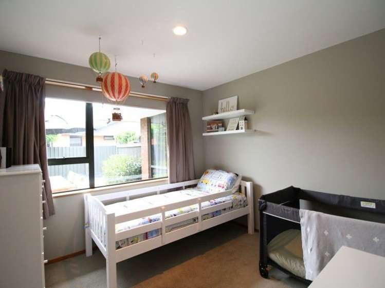 23 Falcon Drive Allenton_13