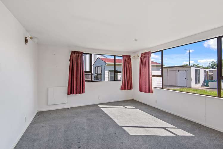 8 Douglas Street Lincoln_9