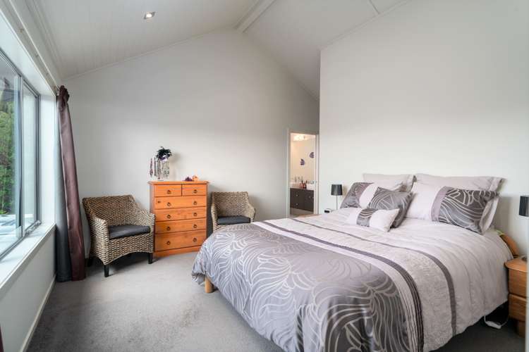 29 Shepherd Road Waipahihi_10