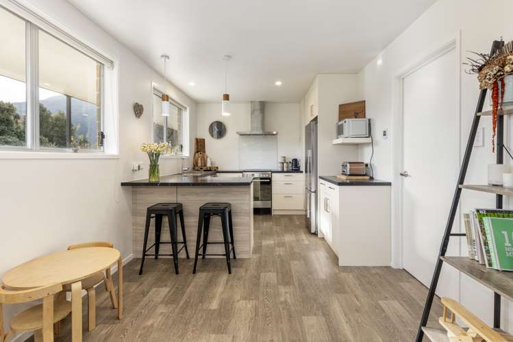 1112 Queen Charlotte Drive Anakiwa and Surrounds_4