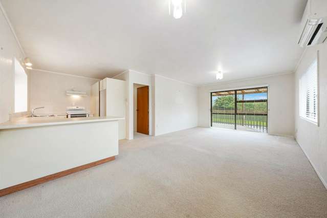 2/60 Flanshaw Road Te Atatu South_3