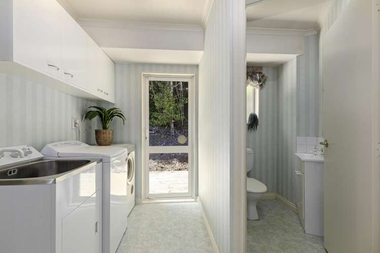 233A Whites Line East Waiwhetu_20