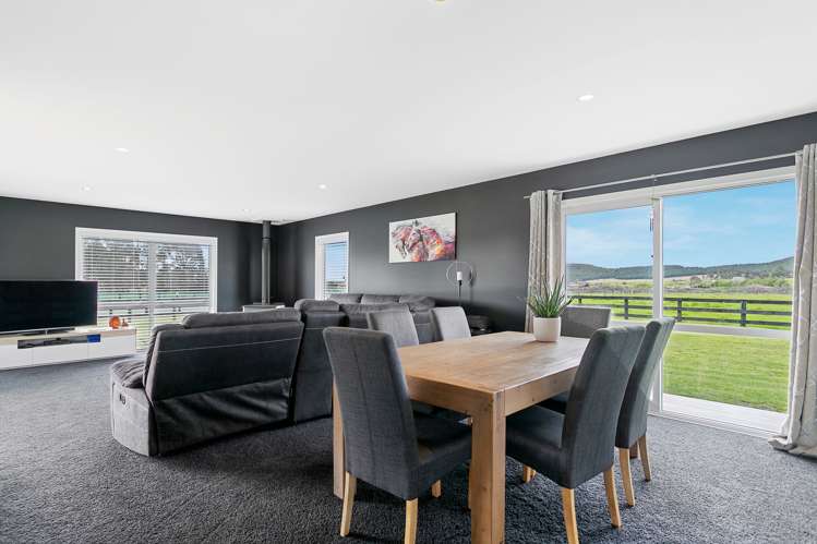 341 White Road Broadlands_9