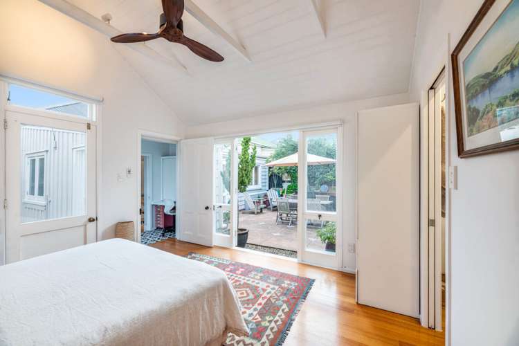 17 Owens Road Devonport_9