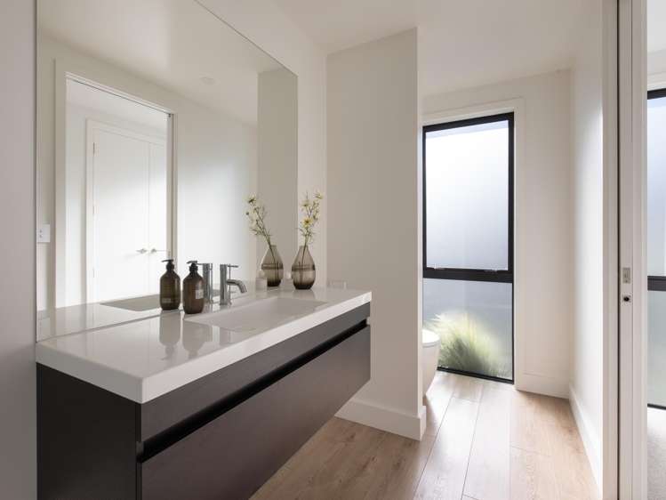 8 Upton Lane Richmond_15