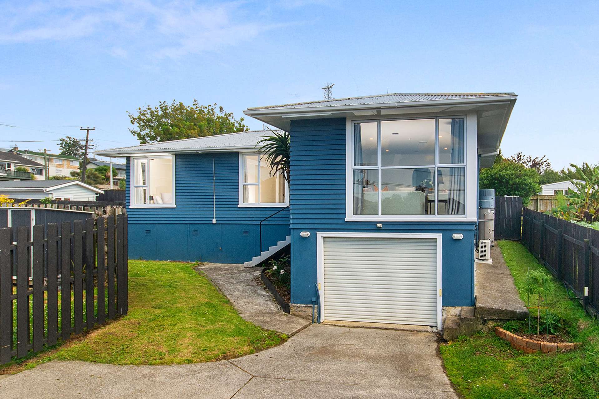 60 Tiroroa Avenue Te Atatu South_0