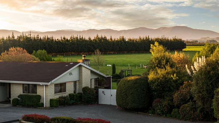 1490 North Eyre Road West Eyreton_35