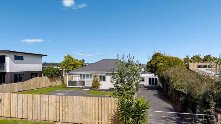 84 Karaka Road Beachlands_4