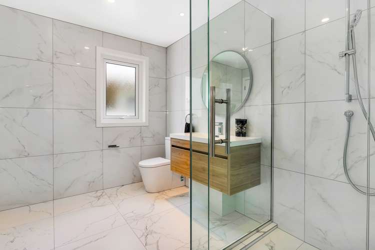 19 Scarboro Terrace Murrays Bay_13