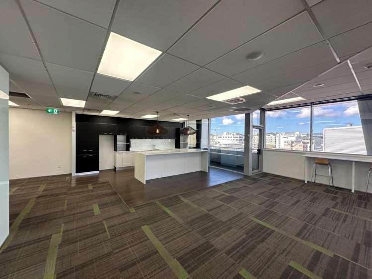 414 Khyber Pass Road Newmarket_6