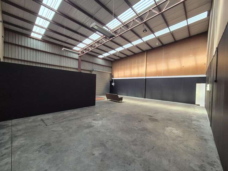 Unit B, 17 Te Roto Drive Paraparaumu_3