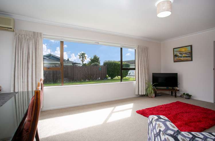 8 Conrad Place Leamington_9