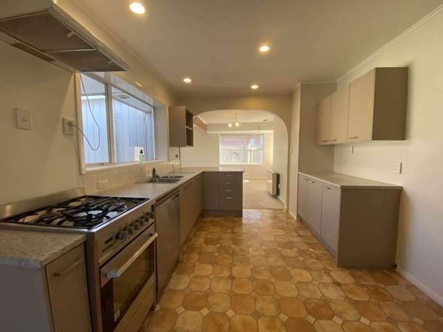 9 Ryeland Avenue 1464_1