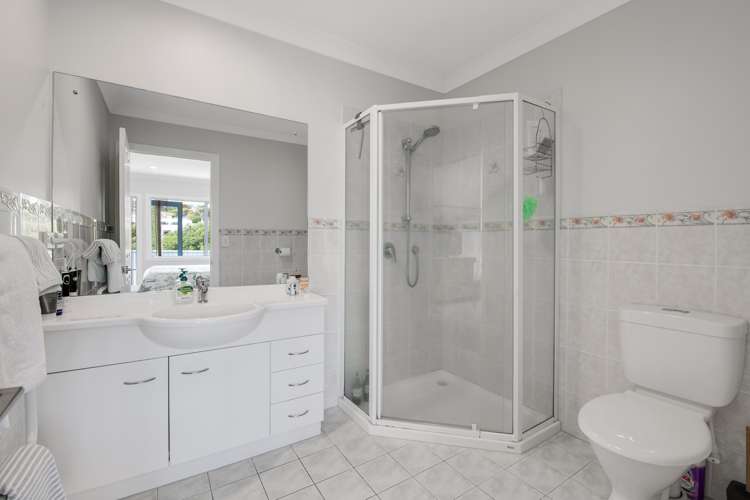 26 Greenway Rise Gulf Harbour_7