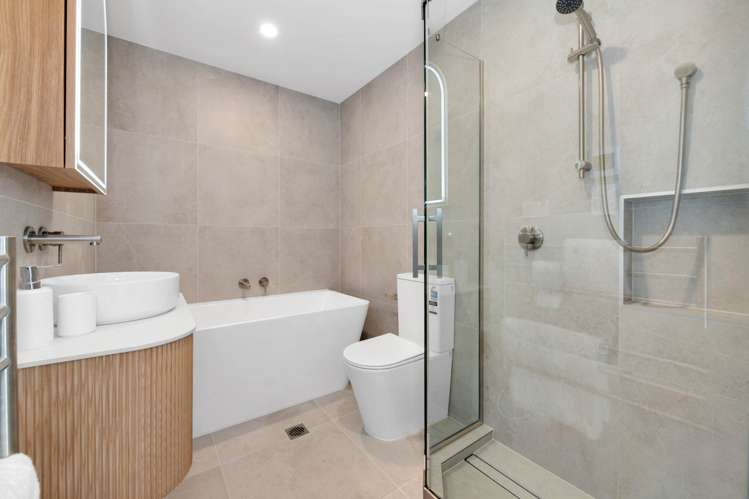 1/97 Cook Street Howick_8