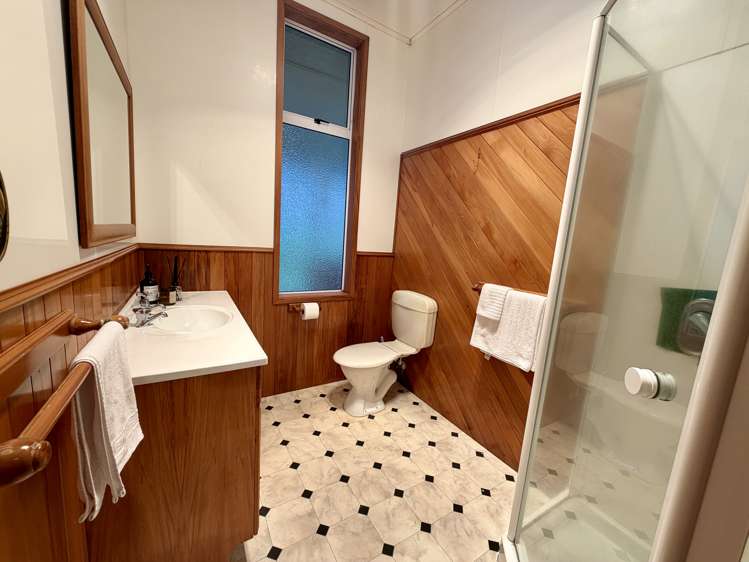 610 Grove Bush Woodlands Road_4