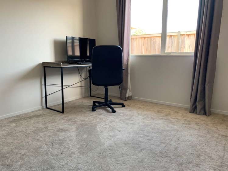 4 Iwinuku Crescent Wattle Downs_6