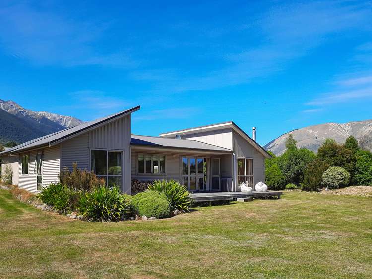 3 Toutouwai Place St Arnaud_1