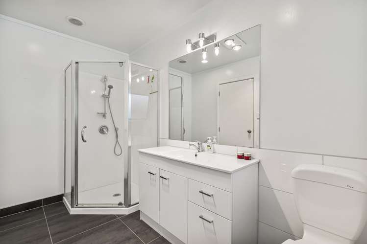 19 Eugenia Rise Totara Heights_13