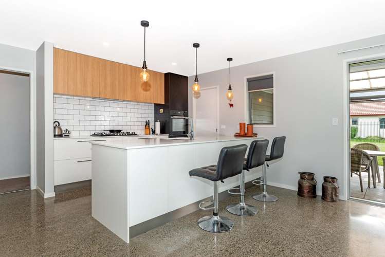 23 Fisher Place Lytton West_3