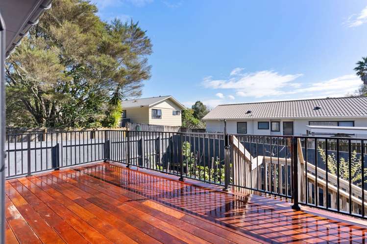 26 Maywood Crescent Glen Eden_19