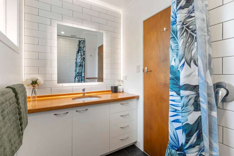 32 Beswick Place Birkdale_11