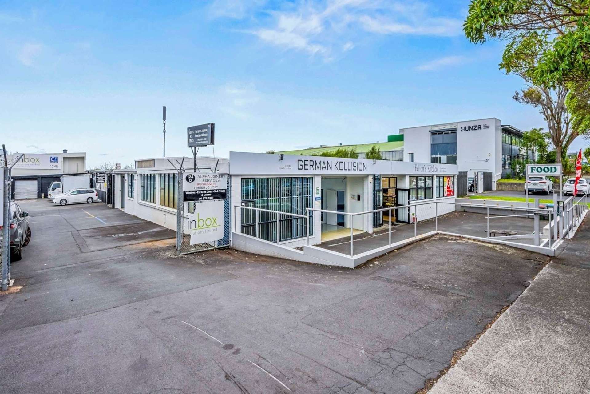 Unit B/124 Felton Mathew Avenue St Johns_0