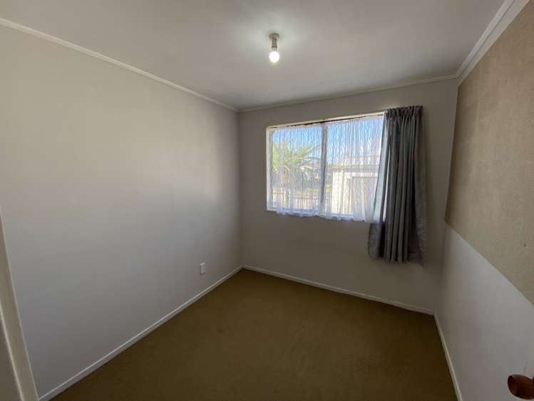 2/143 Canal Road Avondale_11