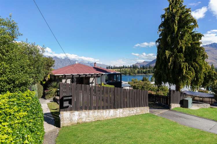 9 Suburb Street Queenstown_5