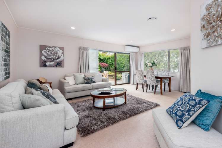 2/24 Parkhill Road Mellons Bay_8