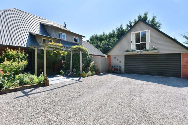 592 Mount Thomas Road Fernside_17