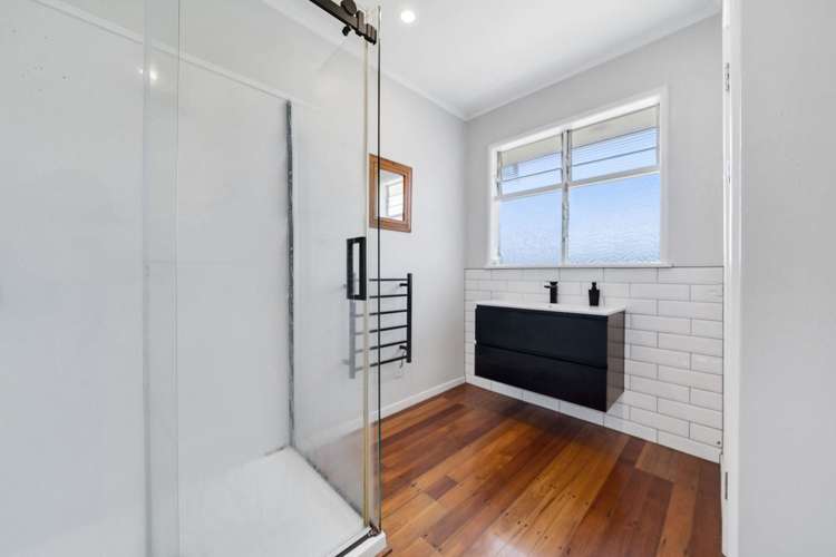 11 Eastglen Road Glen Eden_12