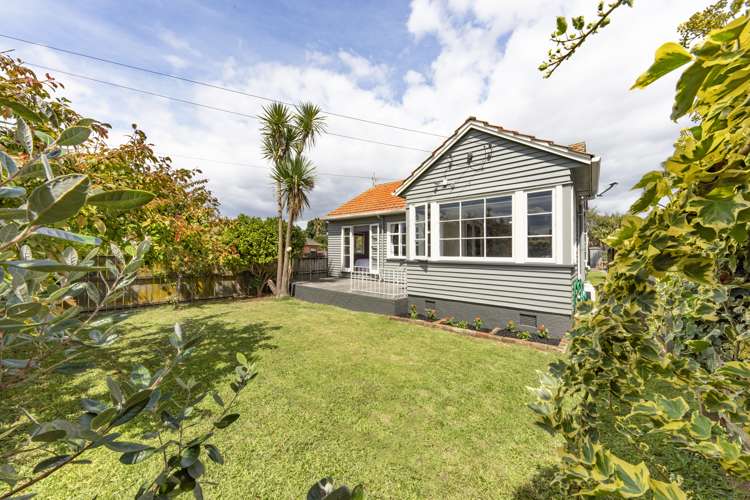14 Houpara Street One Tree Hill_16
