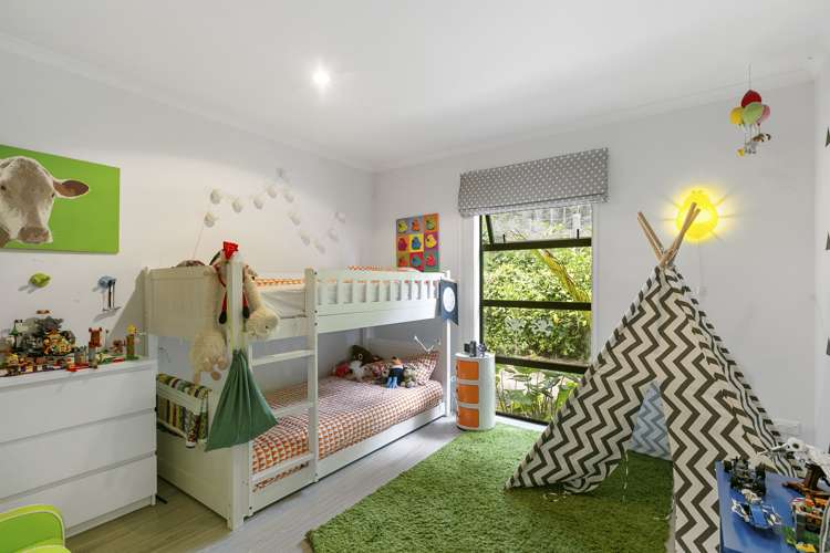 14 Eastvale Close Greenhithe_11