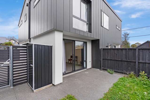 Two Bedroom, Two Bathroom Townhouse