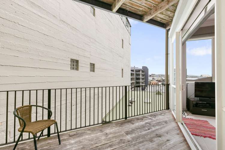 8/23 Tennyson Street Te Aro_6