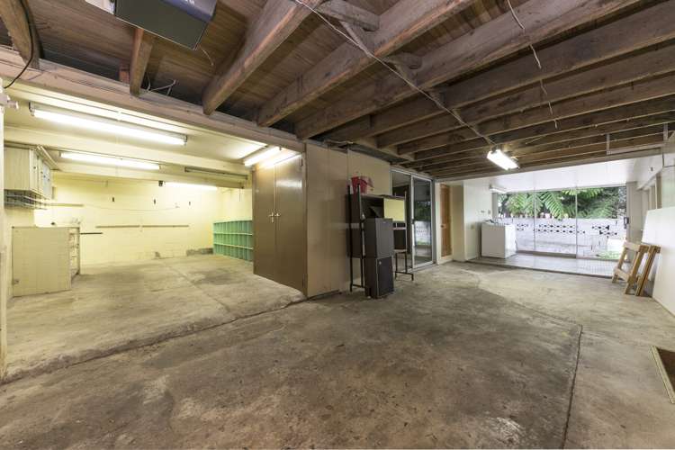 27 Ngaio Road Titirangi_13