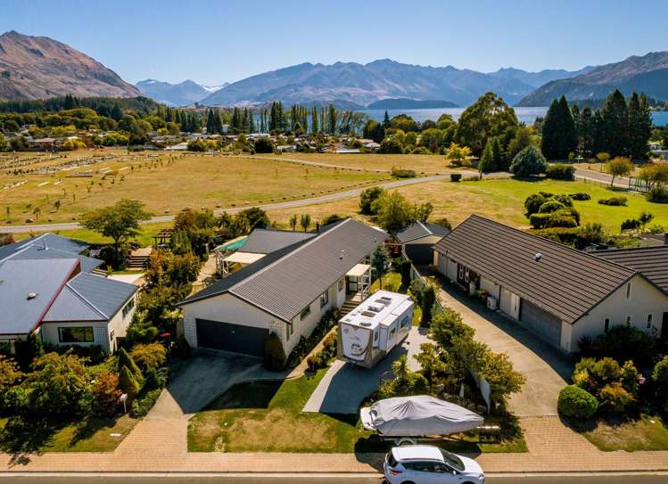 8 Meadowstone Drive Wanaka_0
