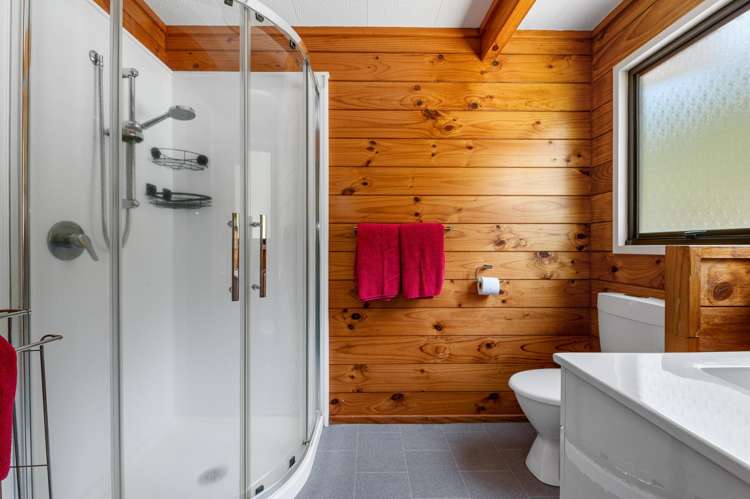 14 Okawa Bay Road Okere Falls_19