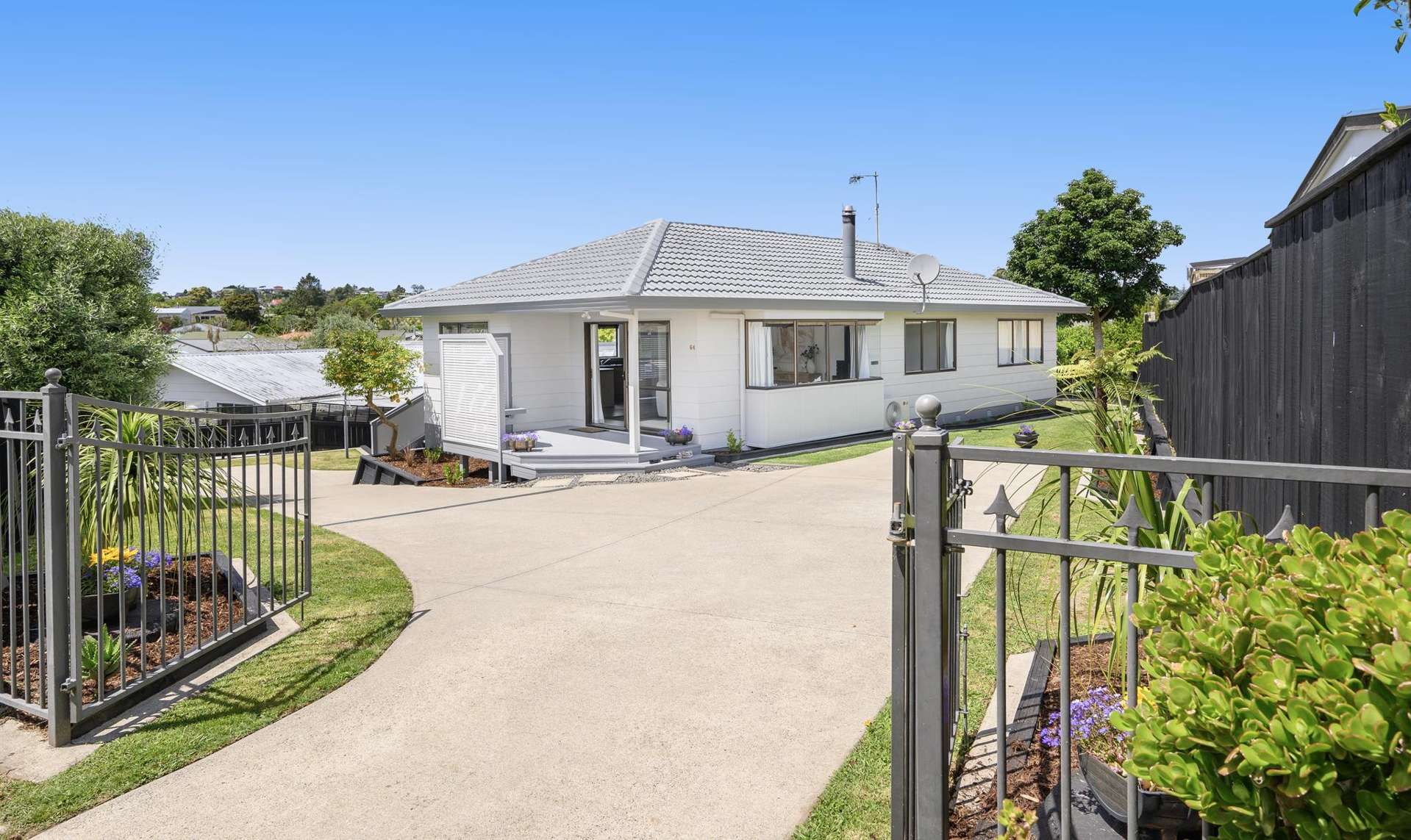 64 Heron Avenue East Matua_0